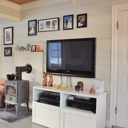 Holiday home Three-bedroom Holiday In