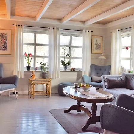 Holiday home Three-bedroom Holiday In Sira