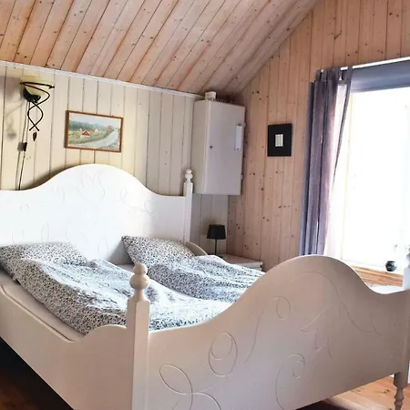 Three-bedroom Holiday In Holiday home Sira