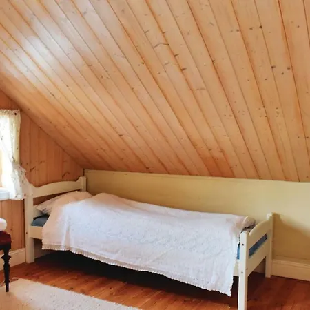 Three-bedroom Holiday In Sira